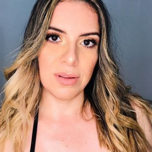 Model - Nina Parker toys