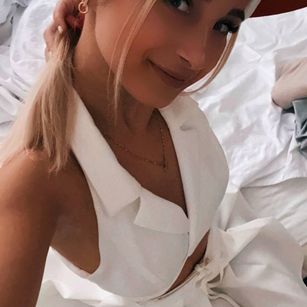 Model - AppleBrandy boobs