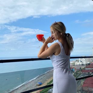 Model - AppleBrandy joi