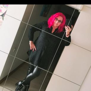 Model - Supreme Domina CBT