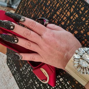 Model - Supreme Domina footfetish