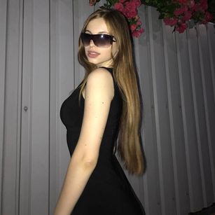 Model - ValeriaSize punishment