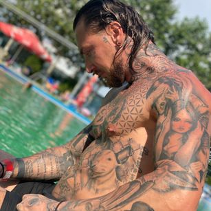 Model - OrdinaryMaster feet