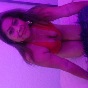 Model - Samantha Pink mommy