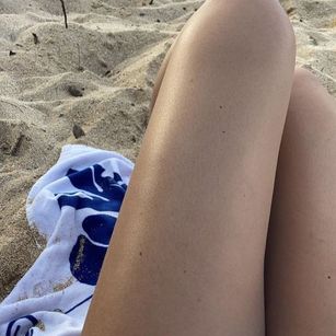 Model - hellen maria complaciente