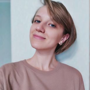 Model - Rosalia Mystery Hot