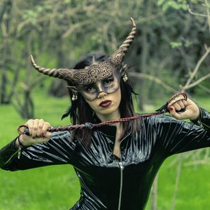 Model - Lilith Dagmar cei