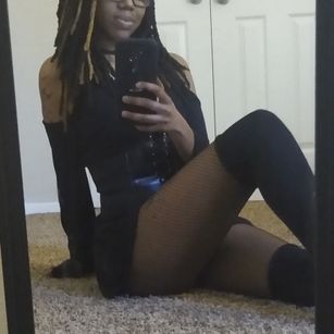 Model - Goddess Harley humiliatrix