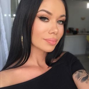 Model - AngeliqueNoir bigass