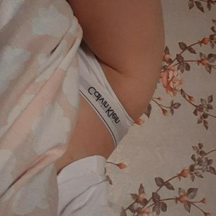 Model - SarahWalter show