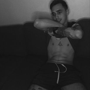 Model - Boy_Lovesgey ass