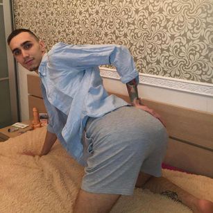 Model - Boy_Lovesgey daddy