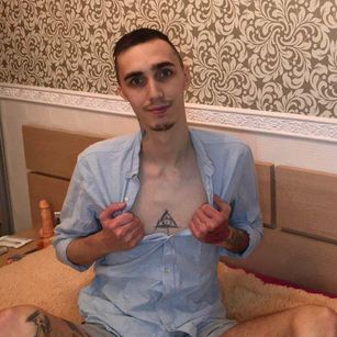 Model - Boy_Lovesgey Bigdick