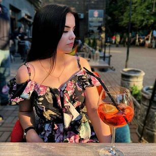 Model - DariGrey YoungBody