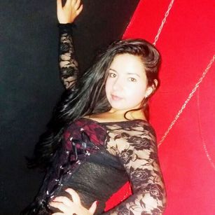 Model - LucySexxy GIRLARDENT