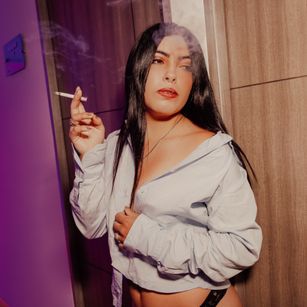 Model - JuliethWolker tattoos