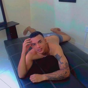 Model - Alvaro_smith bigcock