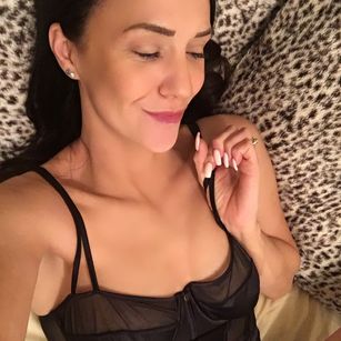 Model - Sammie Smith joi