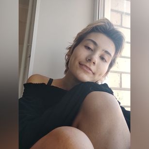 Model - HelenaExcite dirtytalk