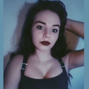 Model - EasternQueen young