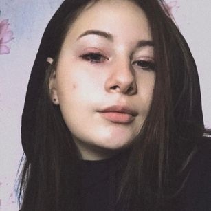 Model - BettiStoun pussy