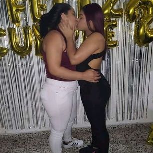 Model - clara and chanty anal