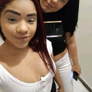 Model - clara and chanty fuck