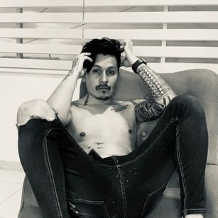 Model - M3L0C0T0N ass