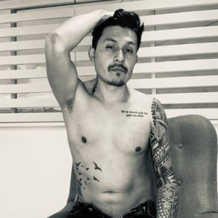 Model - M3L0C0T0N cum