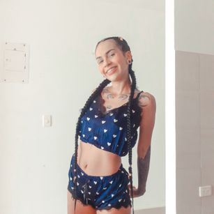 Model - victoriasquirt squirt