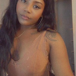 Model - Ashanti B bigass