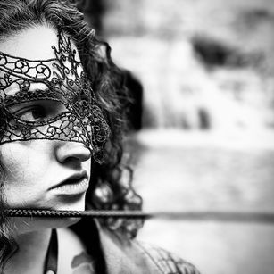 Model - Queen Rose domination