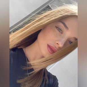 Model - Divina_Terra dirtytalk