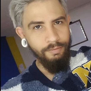 Model - max y yai cum