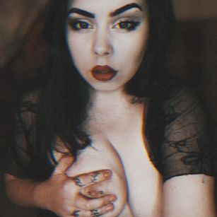 Model - Lamia Nox dominant