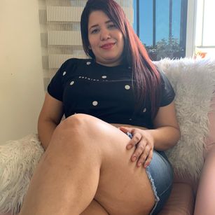 Model - Isabella latina