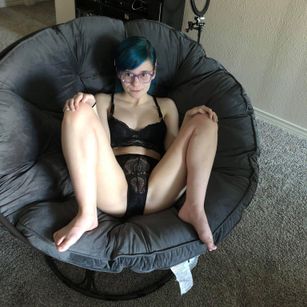 Model - Littlebunnyslut kink