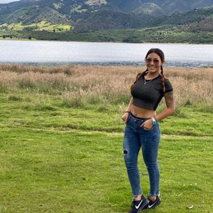 Model - Holly_Thomson creampie