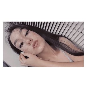 Model - Olya Kissik petite