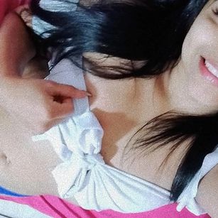 Model - LyaRoy latina