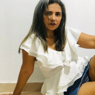 Model - Llilah Eigin dance