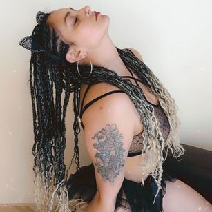 Model - DemiHannah switch