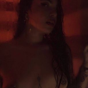 Model - HornyTv blowjob