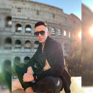 Model - Santiago Smith feets