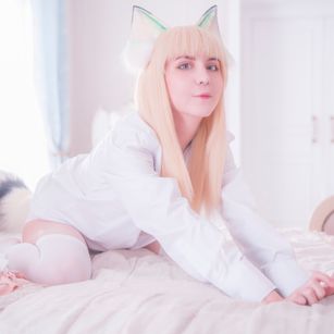 Model - ellie_wow smalltits