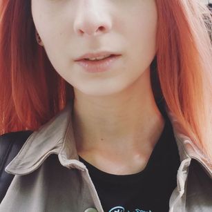 Model - AprilFoxy redhead