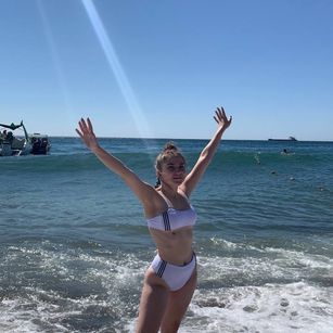 Model - 01LadyyKate lingerie