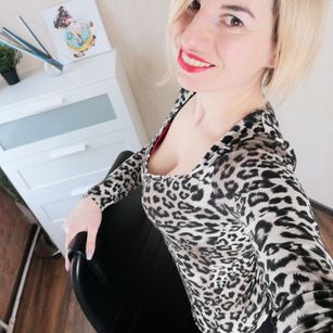 Model - Margo_Mrs pantyhose