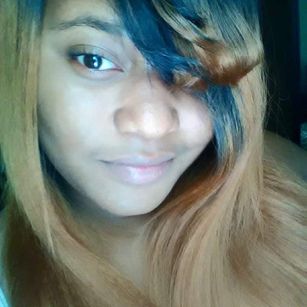 Model - LaMoora giggly