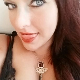 Model - Violet hotwife